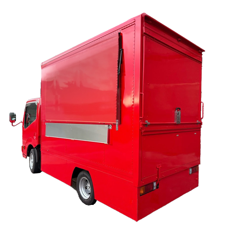 【1.5トンベース】1日100万売り上げを叶えた　キッチンカー製作事例