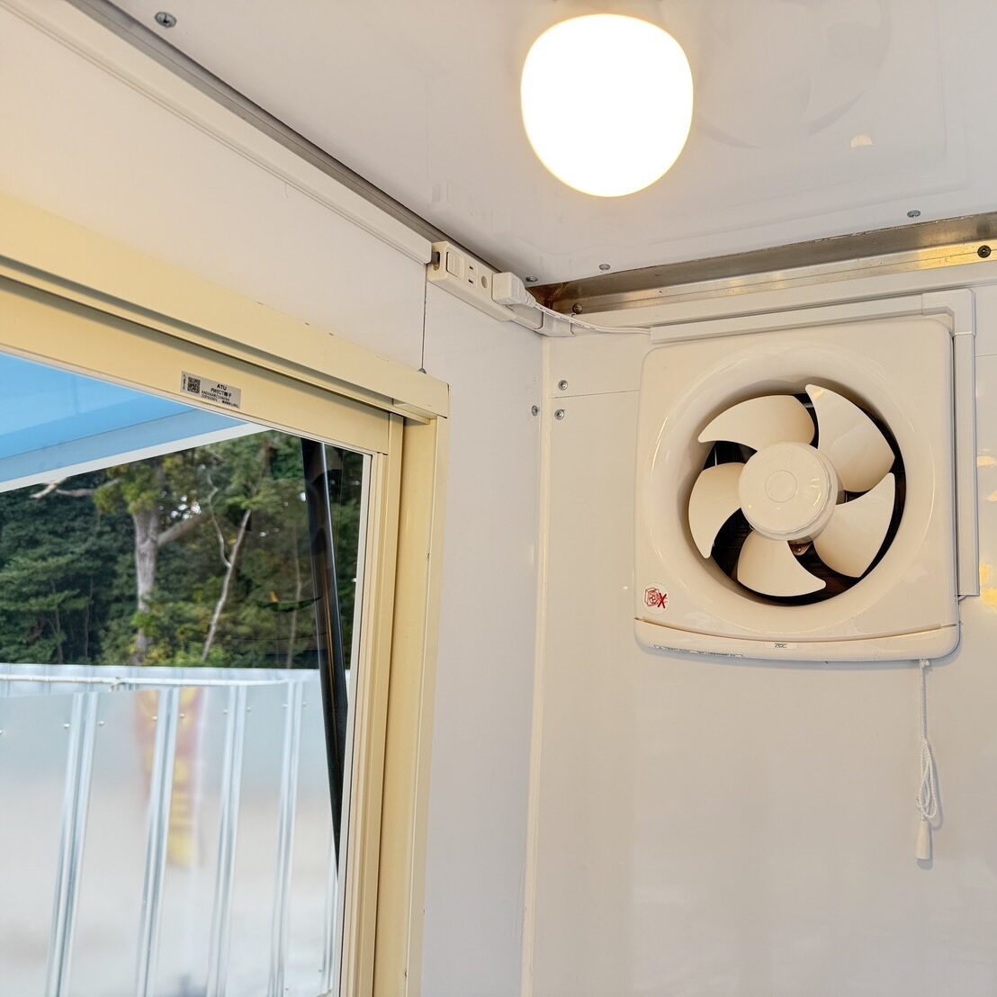 【1.5トンベース】1日100万売り上げを叶えた　キッチンカー製作事例