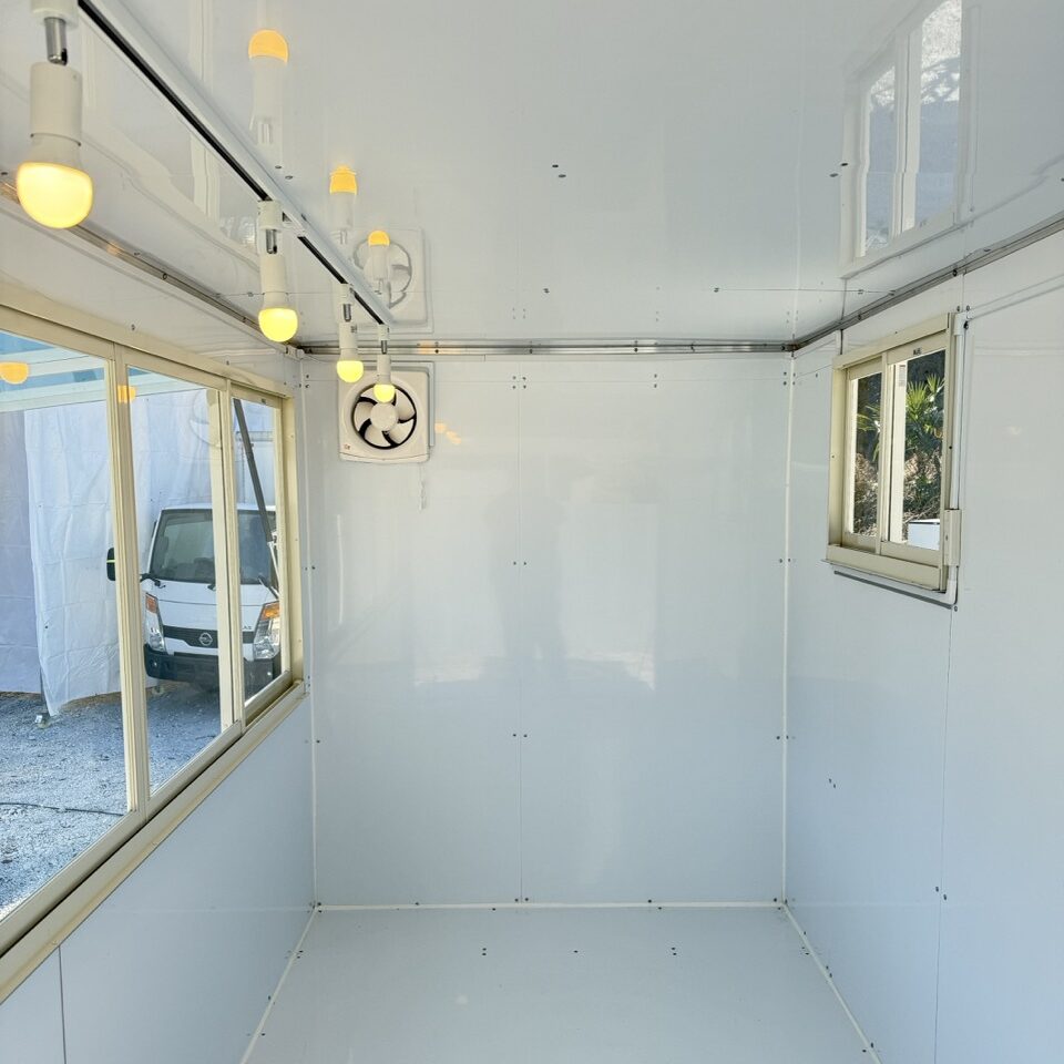 【1.5トンベース】1日100万売り上げを叶えた キッチンカー製作事例