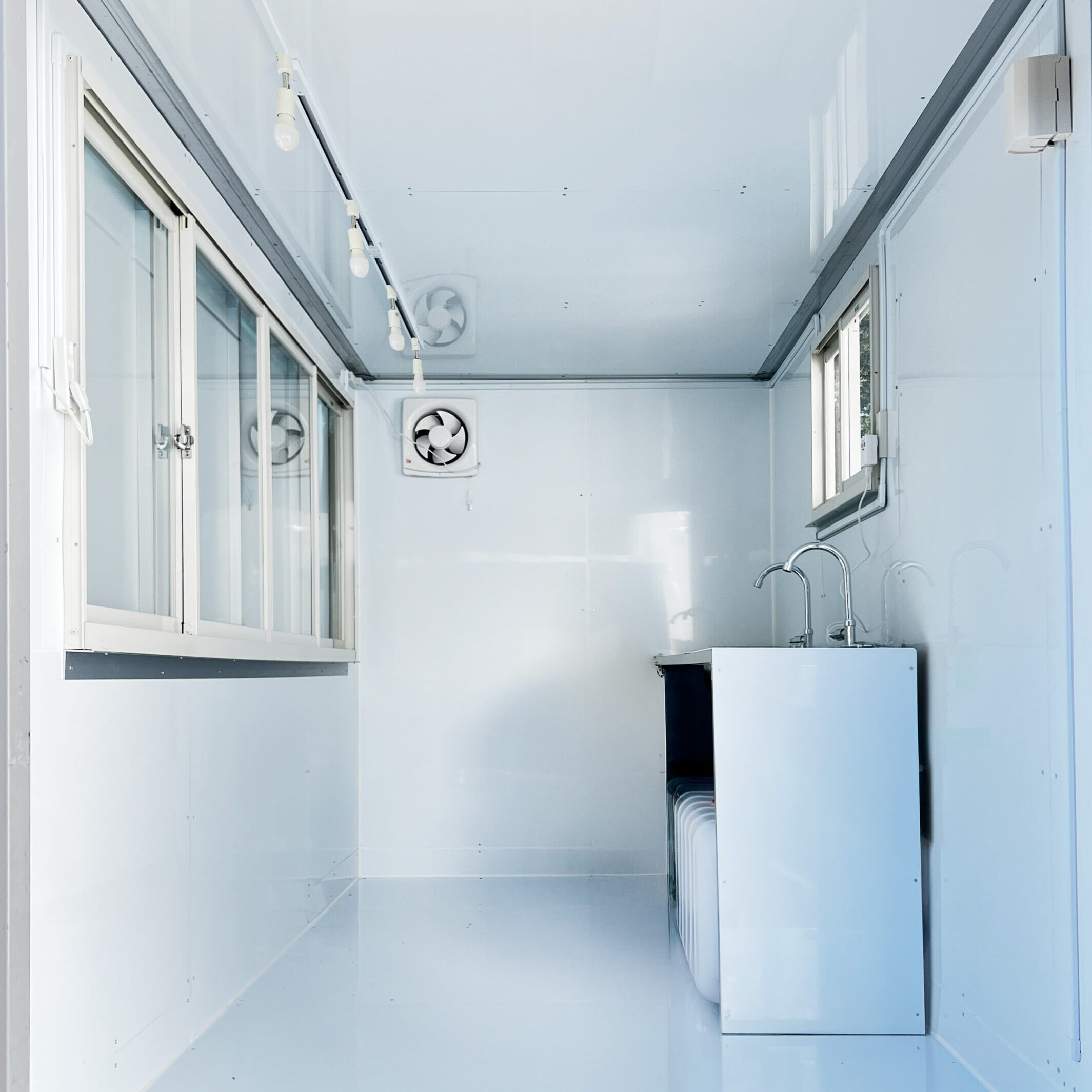 【1.5トンベース】1日100万売り上げを叶えた キッチンカー製作事例