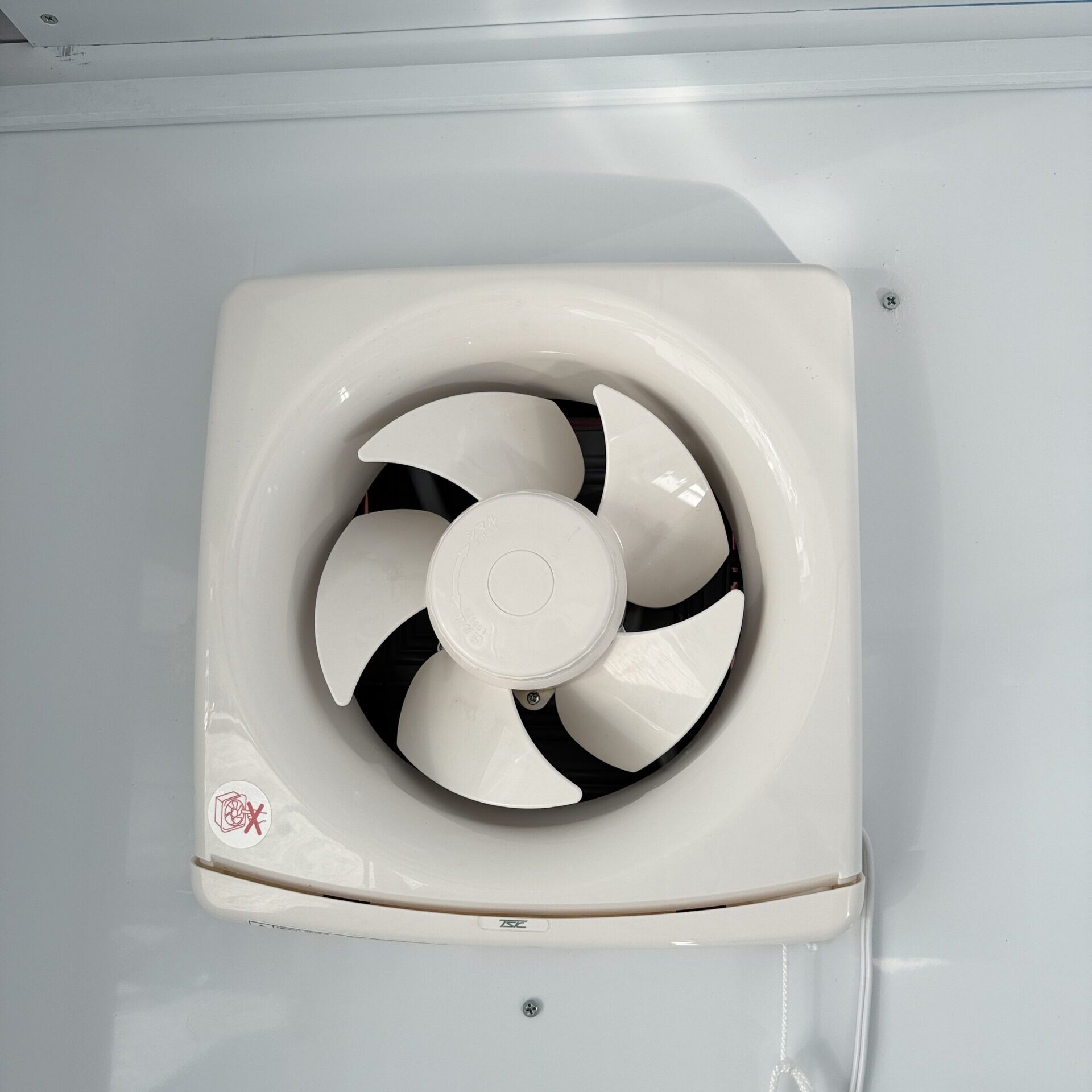 【軽トラベース】　軽でも売れるを叶えた　キッチンカー製作事例