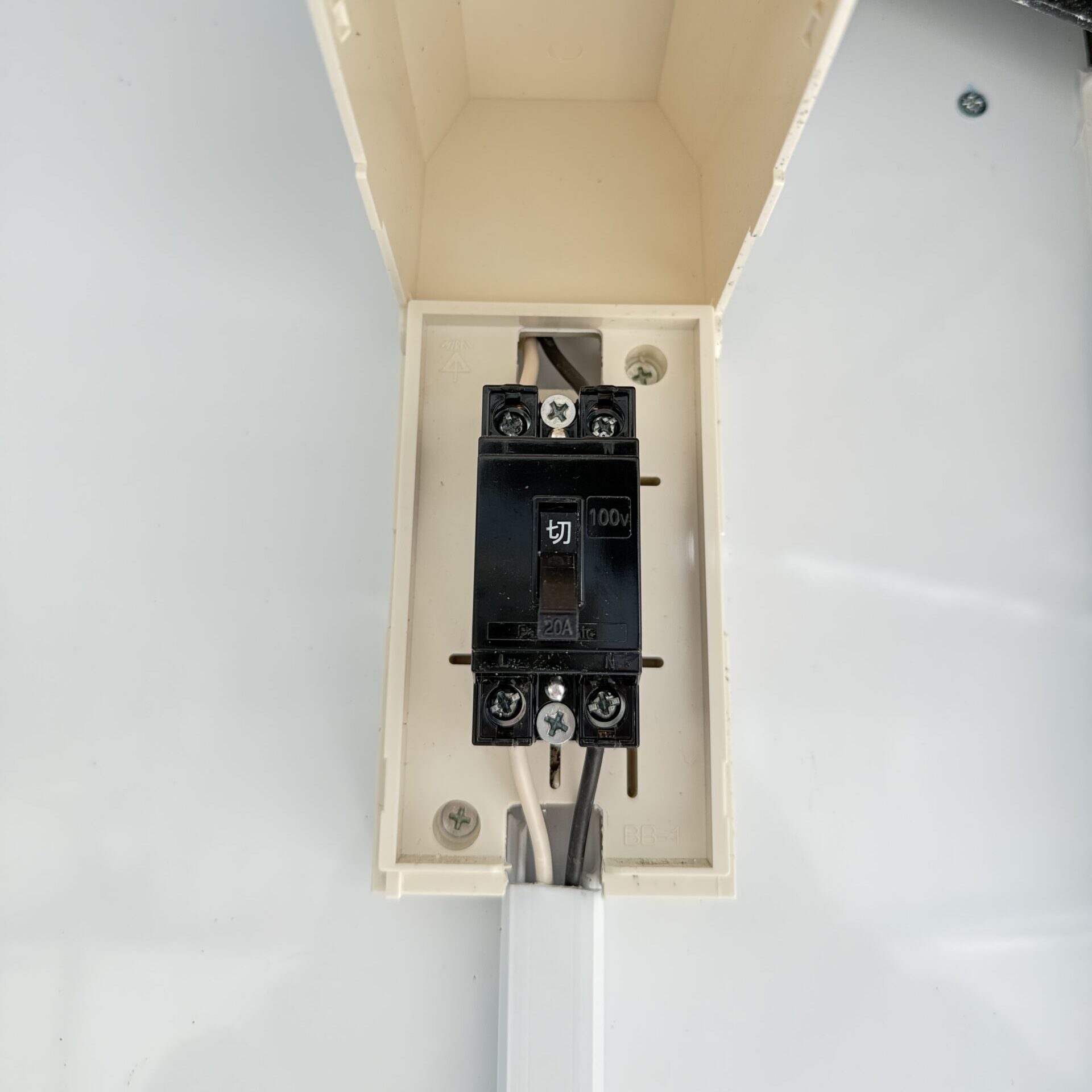 【軽トラベース】　軽でも売れるを叶えた　キッチンカー製作事例