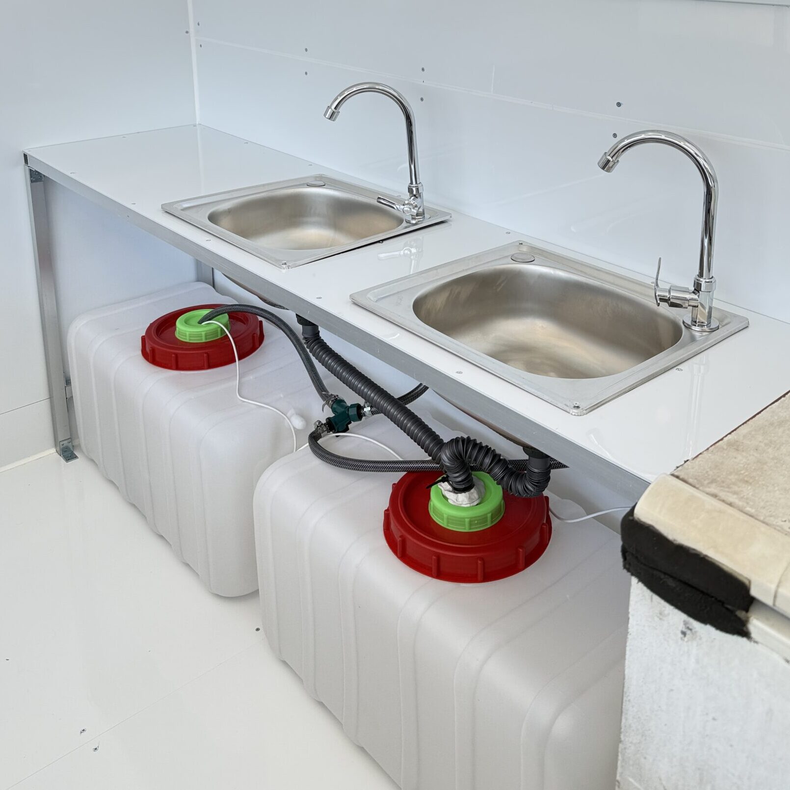 【軽トラベース】　軽でも売れるを叶えた　キッチンカー製作事例